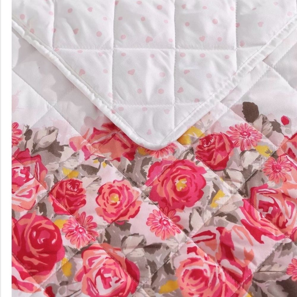 Betsey Johnson Floral Full/Queen Quilt Set - Picture 5 of 6